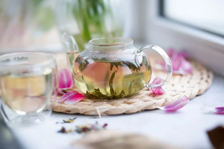 Thé : bien le choisir, le doser et réussir l&rsquo;infusion
