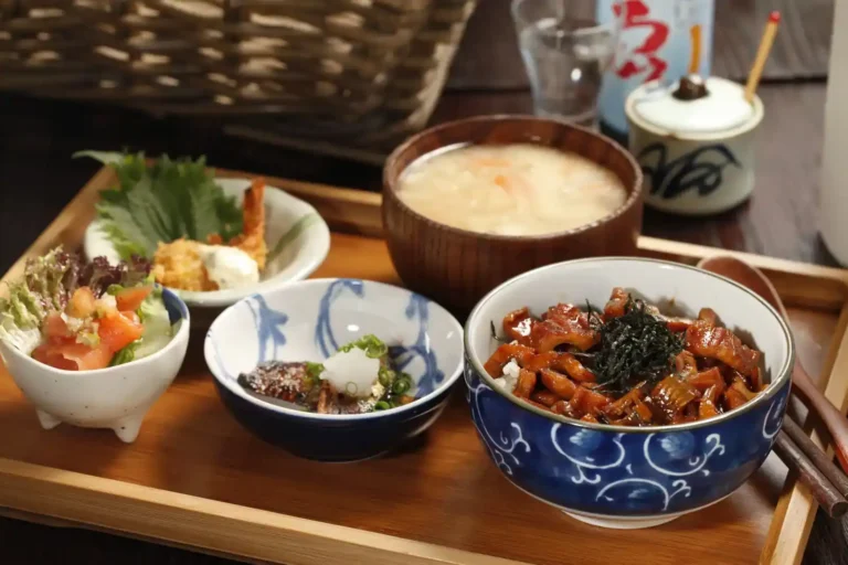 Plat japonais : ce qu&rsquo;on mange vraiment au quotidien au Japon