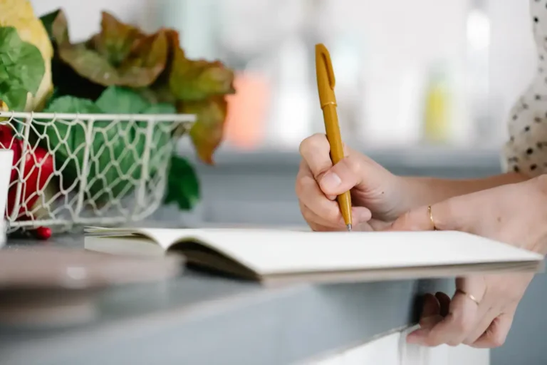 Recettes minceur Cookeo en PDF : où les trouver, comment les garder